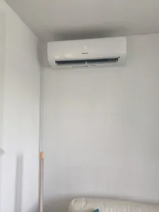 Hisense M
                                        Z
                    -67151